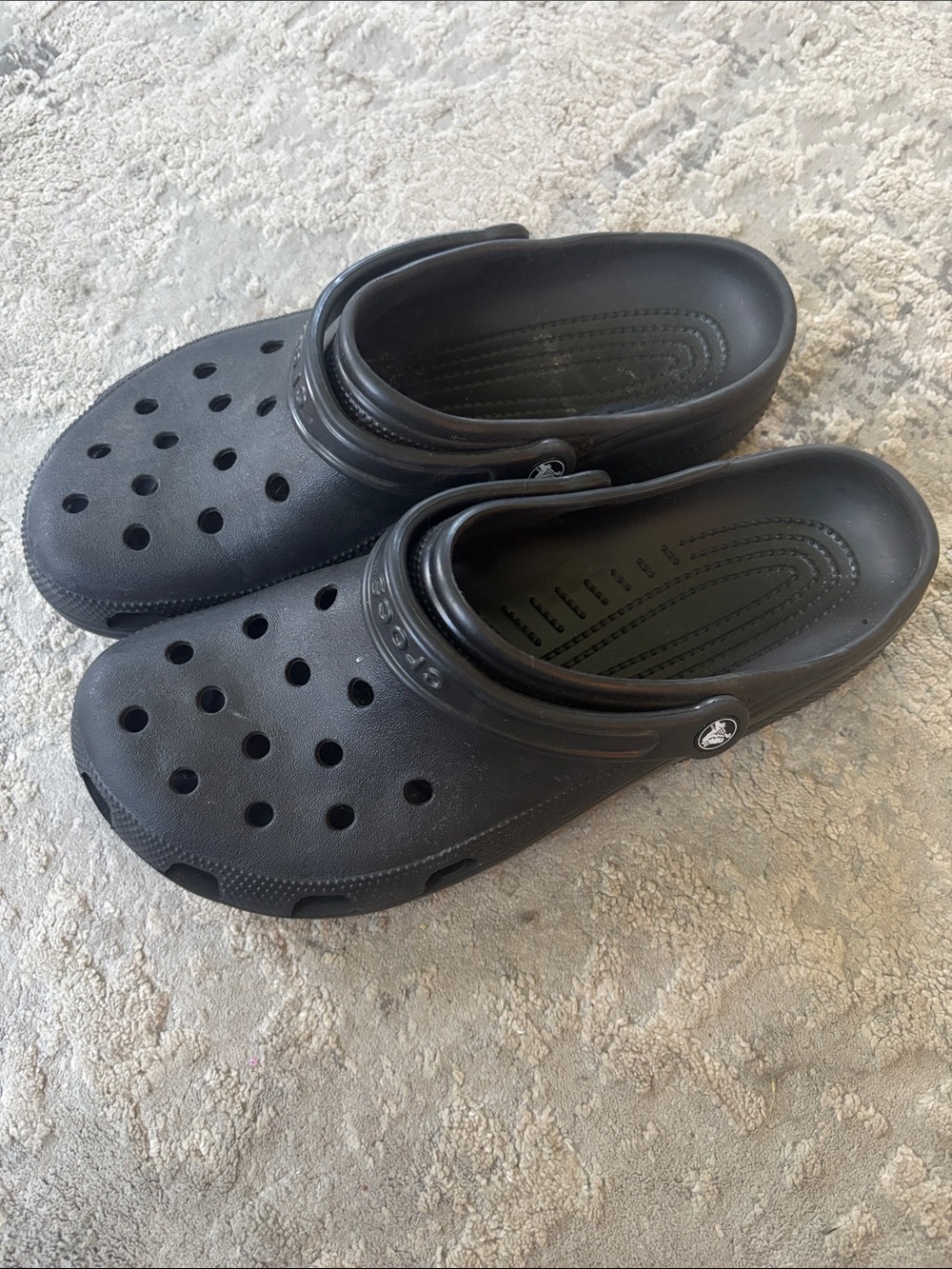 CROCS Classic Black Vented Slip-On Clogs - Picture 2 of 4